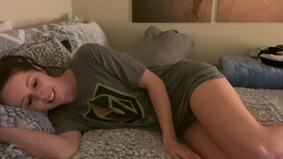 Nadia reggeli masztija nedves ujjal