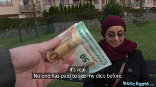 Public Agent - afgán csajszit is rá lehet beszélni