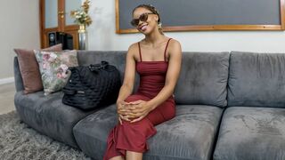 Amatőr kenyai csaj megvadul hatalmas kemény farkon