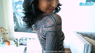Cosplay maszi forró punci cirógatása kamerán