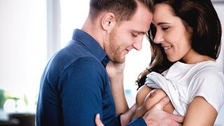 Érzéki konyhai dugás Kerry Cherryvel