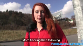 Szexi vörös parkban kap faszt nyilvánosan