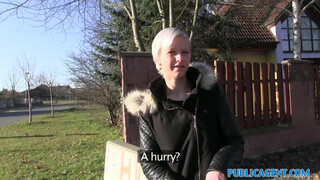 Public Agent - cseh csajszi kopasz pinácskája