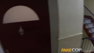 Sperma király rendőr punci töltő élvezés robbanással