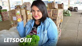 Hájas latin milf puncija mélyen megdugva xiomarától