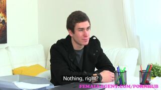 Anna Rose szűk puncikája castingon tele sperma