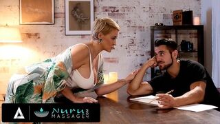 Ryan Keely masszázs után megül mostohafiú farkát