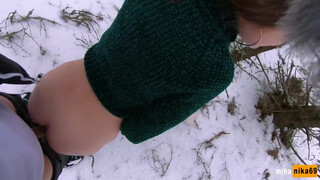 Téli gyors dugás forró havazás közepén