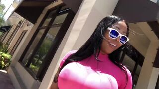 Moriah Mills olajozott óriás segg csipkeben ring