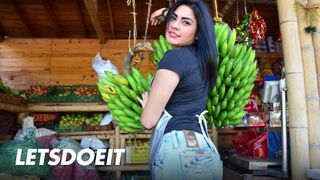 Devora Robles olajozott latin milf gonzo baszás