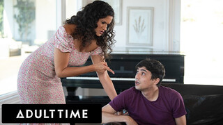 Mostohaanya bünteti kíváncsi mostohafiát seggemmel