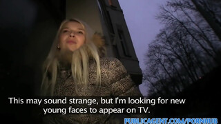 PublicAgent szőke csaj vastag faszt nyel taxi stopban