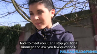 Lépcsőházi bomba csaj vad szexre