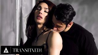 Csillagfocista megcsábítja transz tanárnőjét Ariel Demure-t a suliban után