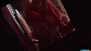 Csábító szőke tini élvezi a papot szopás után mélyen