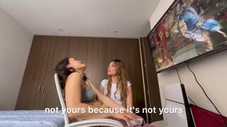 Megdugom a legjobb barátom lányát, miközben videójátékkal játszik