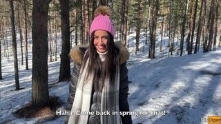 Erdőben eltévedt lány - vadul átélt orgazmusos szex