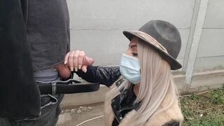 Taxissal baszós vásárlás utáni szőke punci megdugása közkölni