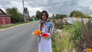 Felkeltettem a gazda figyelmét, hogy tárja fel a lédús gyümölcsök és zöldségek csábító nevelésének titkait