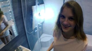 Gyors, titkos dugás mostoha nővéremmel – remélem, a szüleink nem hallják a nyögéseimet