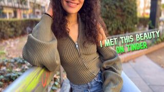 Kerek fenekű tini Tinder-lány sóvárog a kemény cuccra