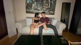 Mozizásból forró orális kaland a tinivel