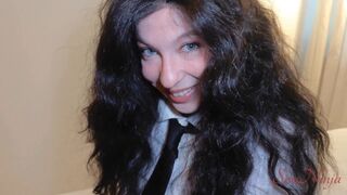 Sixtli dugás a 18 éves cicával, mielőtt anya meg apa hazaér