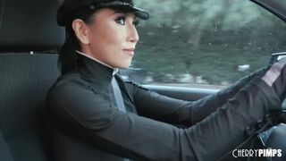 Forró Judy Jolie elmerül Donny Sins hatalmas fekete farkában a Cherry Pimps friss videójában