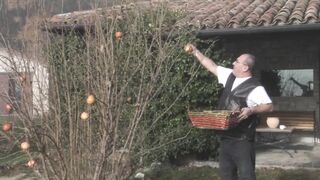 Szexi szőke tini amatőr vadul seggbe dugva és teleélvezve vastag farkkal