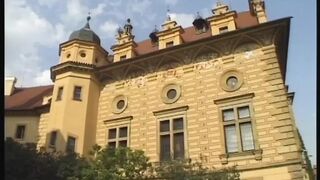 Hirtelen mély anál támadások retro film vastag farokkal és mohó szopással