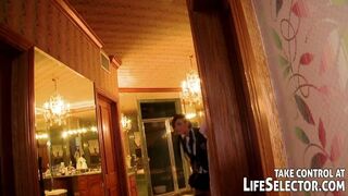 Érzéki kaland a Life Selector világában: Vad egyetemista lányok első anális hármasa Isis Taylorral és barátnőivel